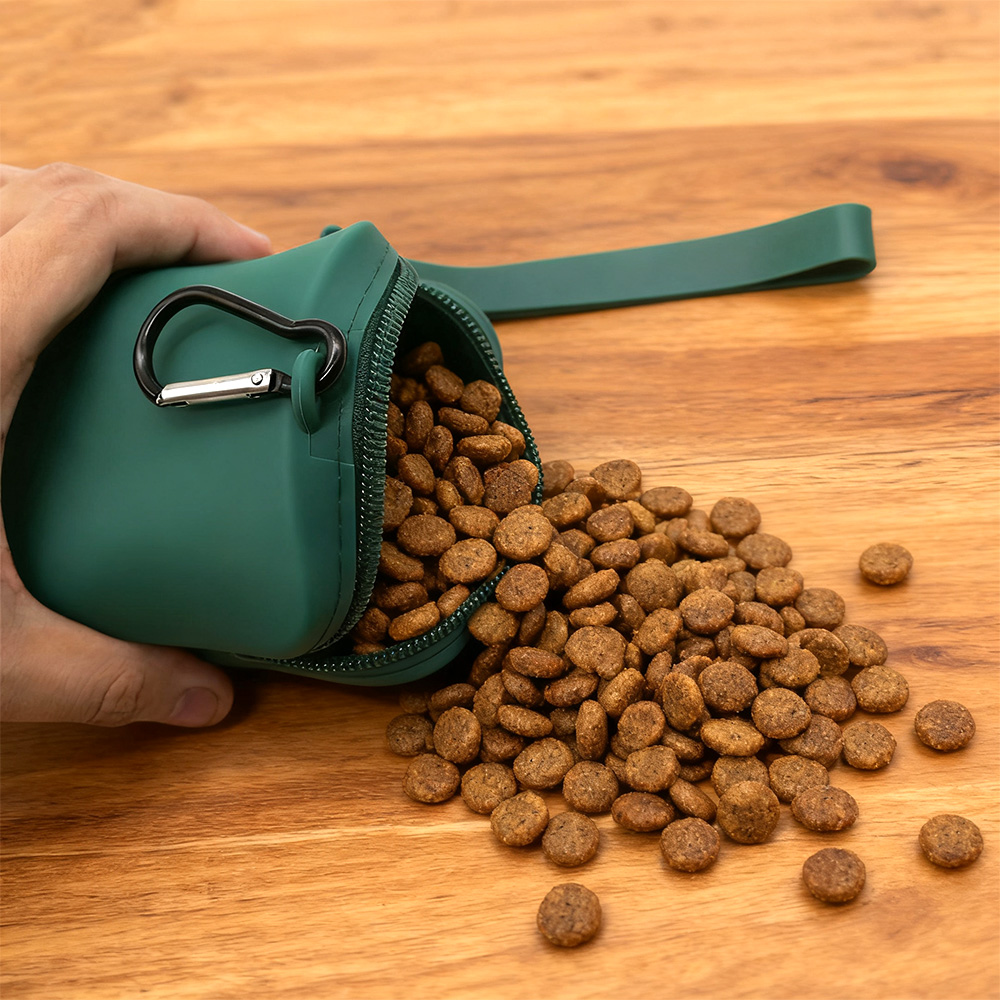حقيبة طعام للكلاب من السيليكون - مراجعة Food Storage For Dog وسعره